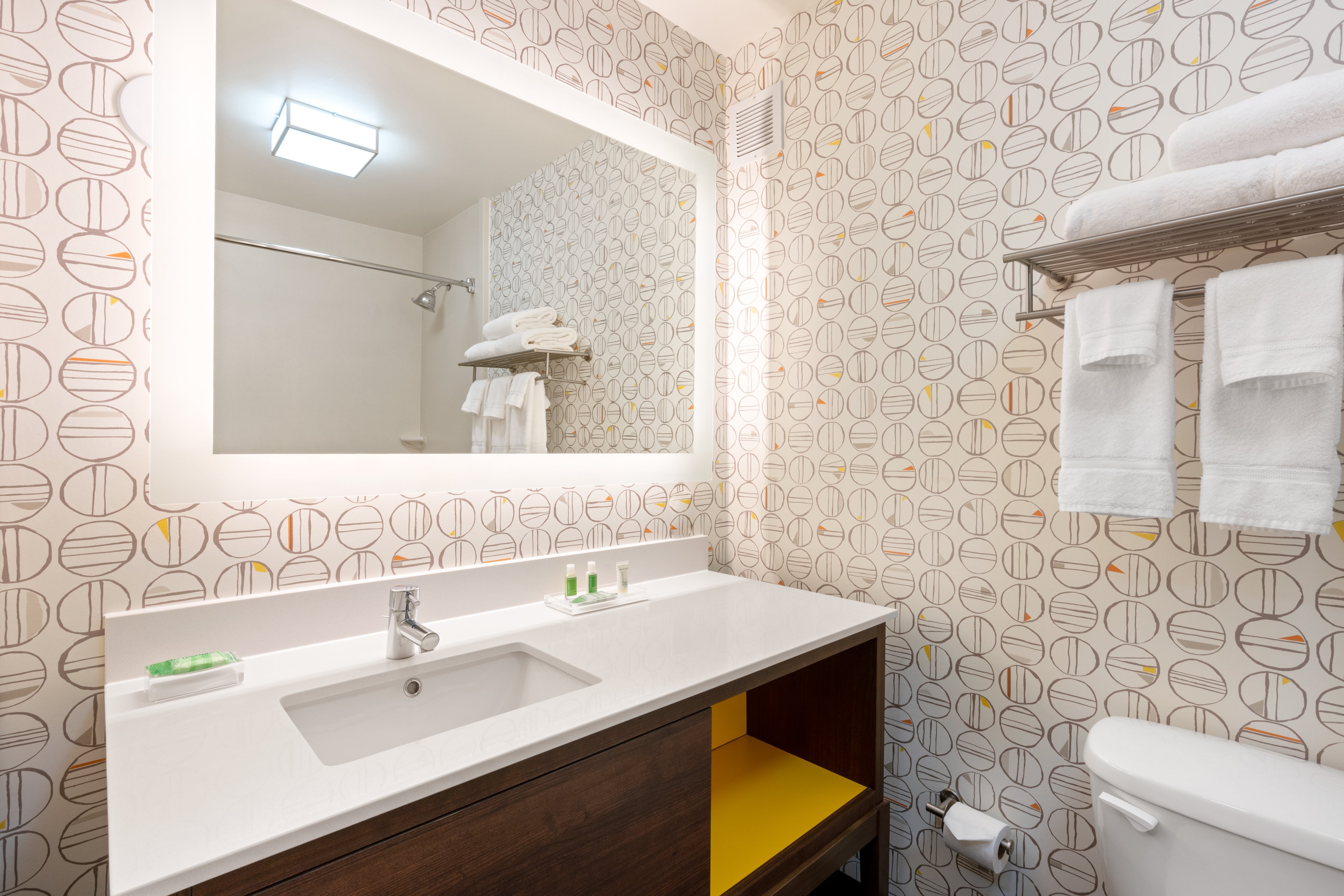 Holiday Inn Yakima 66/68