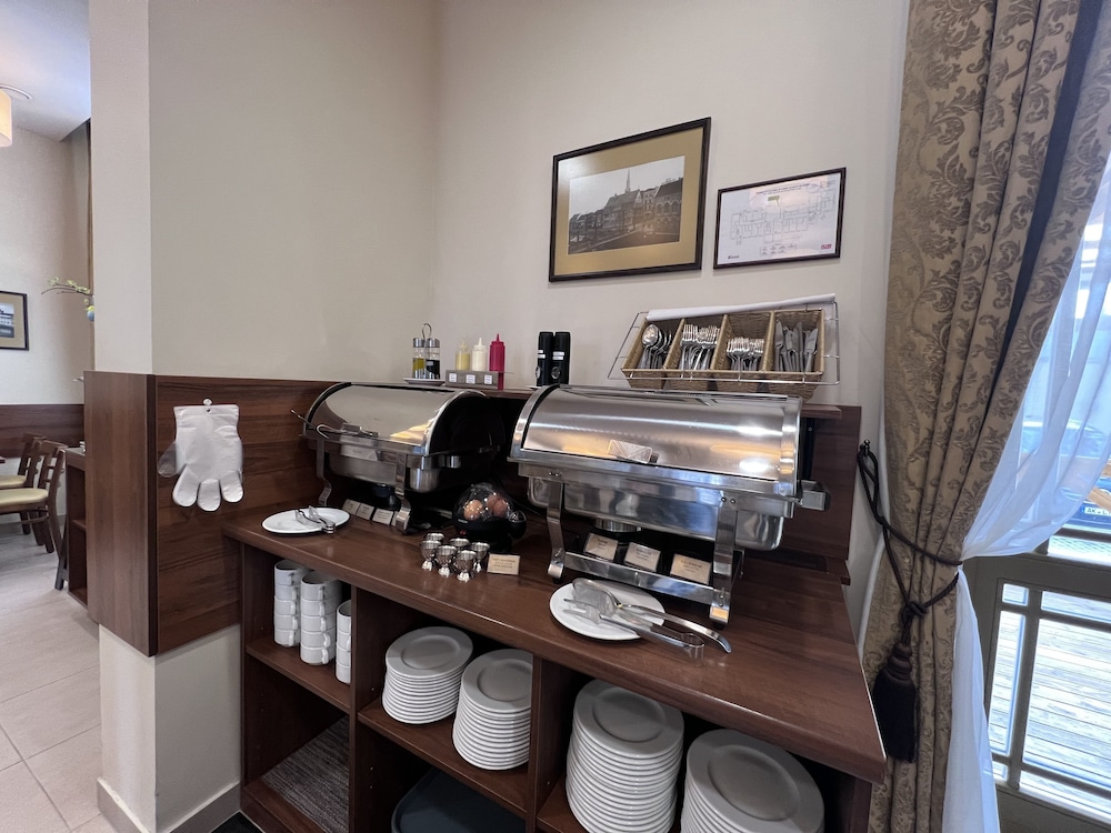 Memel Hotel 44/66