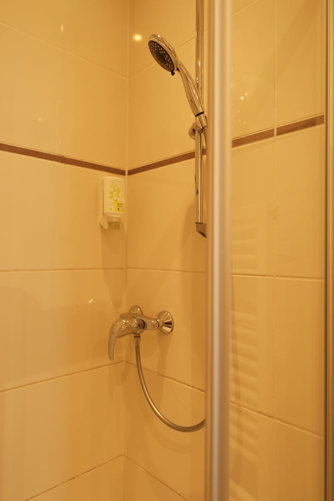 RESIDENZ HOTEL 48/48