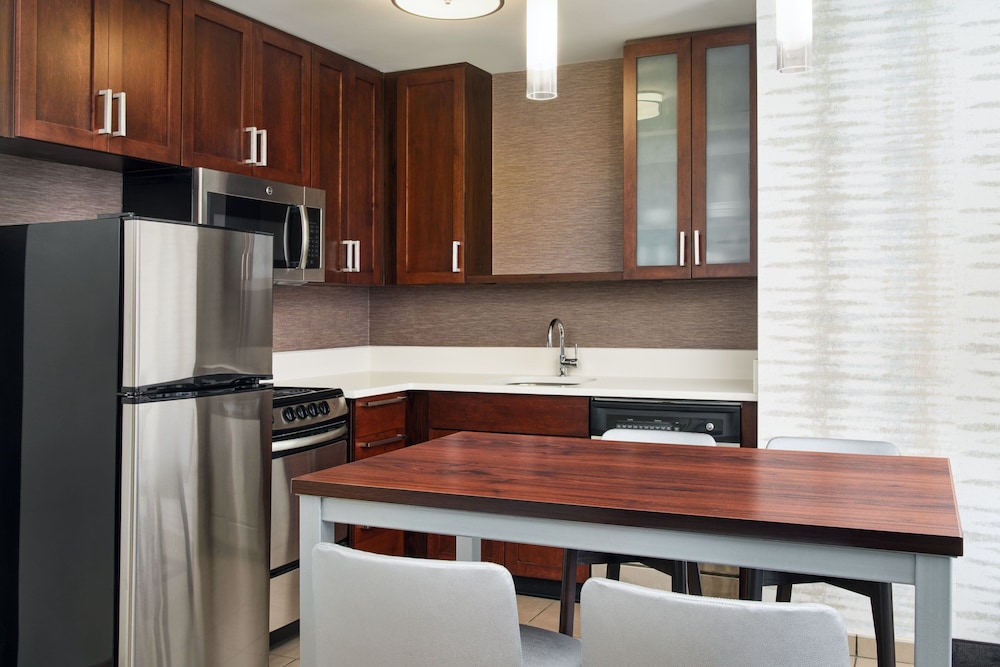 Residence Inn Fort Myers at I-75 and Gulf Coast Town Center 50/53