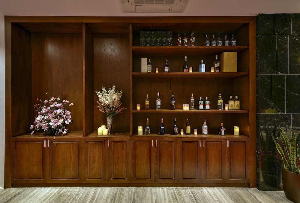 The Marron Hotel 7/50