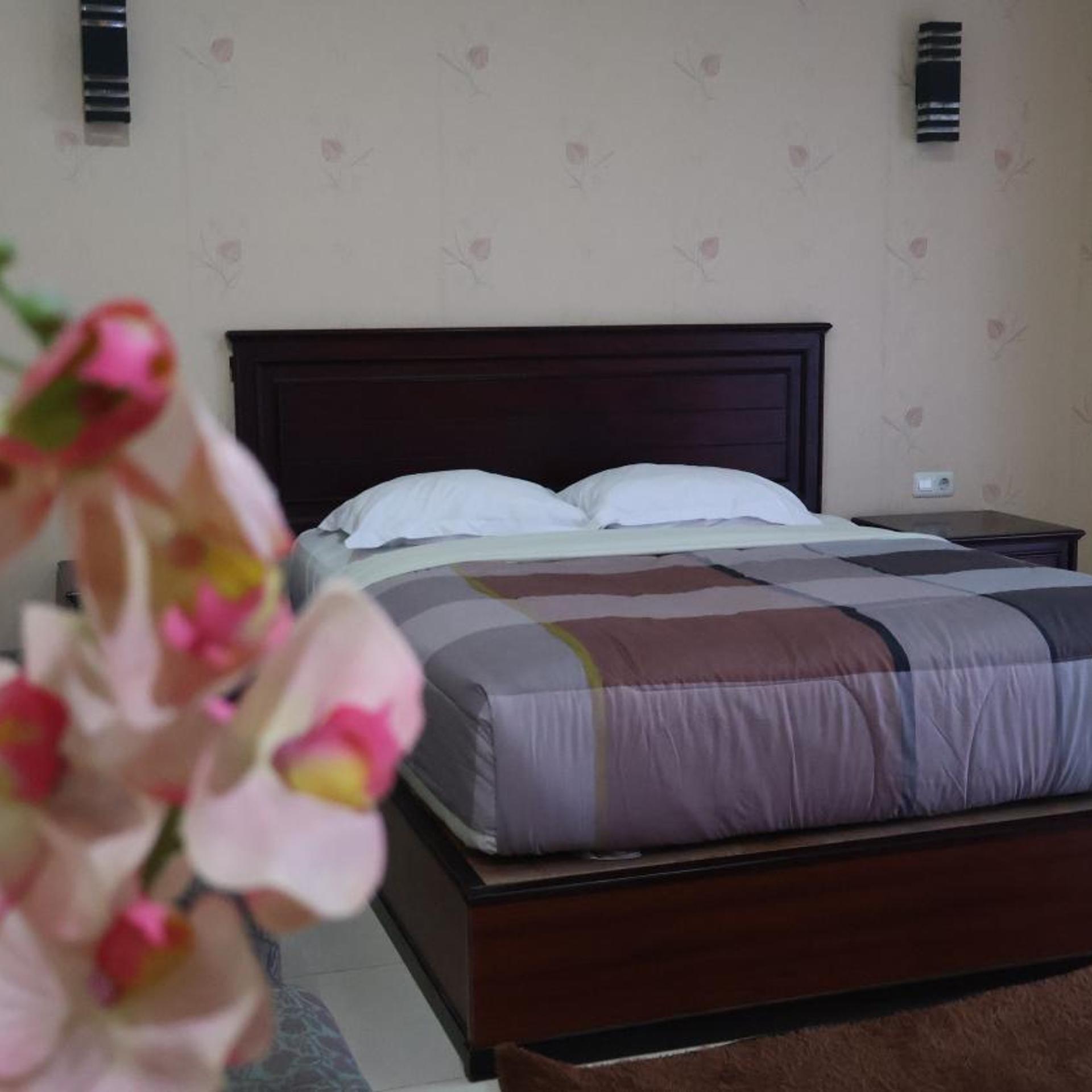 Nikita Hotel 18/49