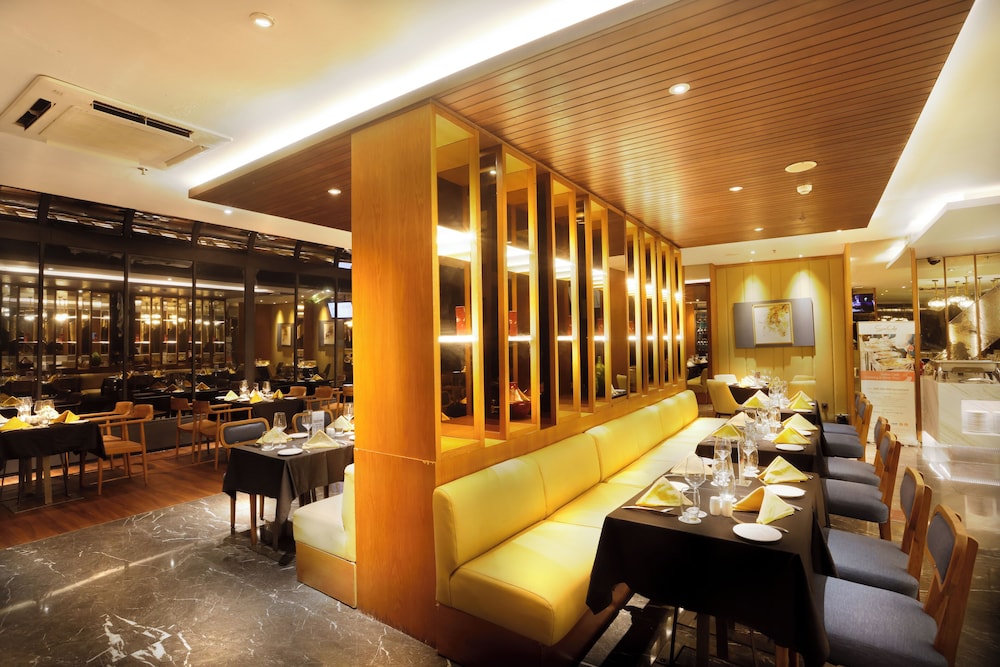 Swiss-Belhotel Pondok Indah 54/69