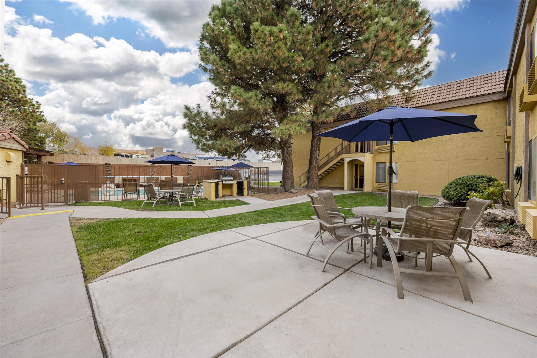 Best Western Airport Albuquerque Inn Suites Hotel & Suites 37/40