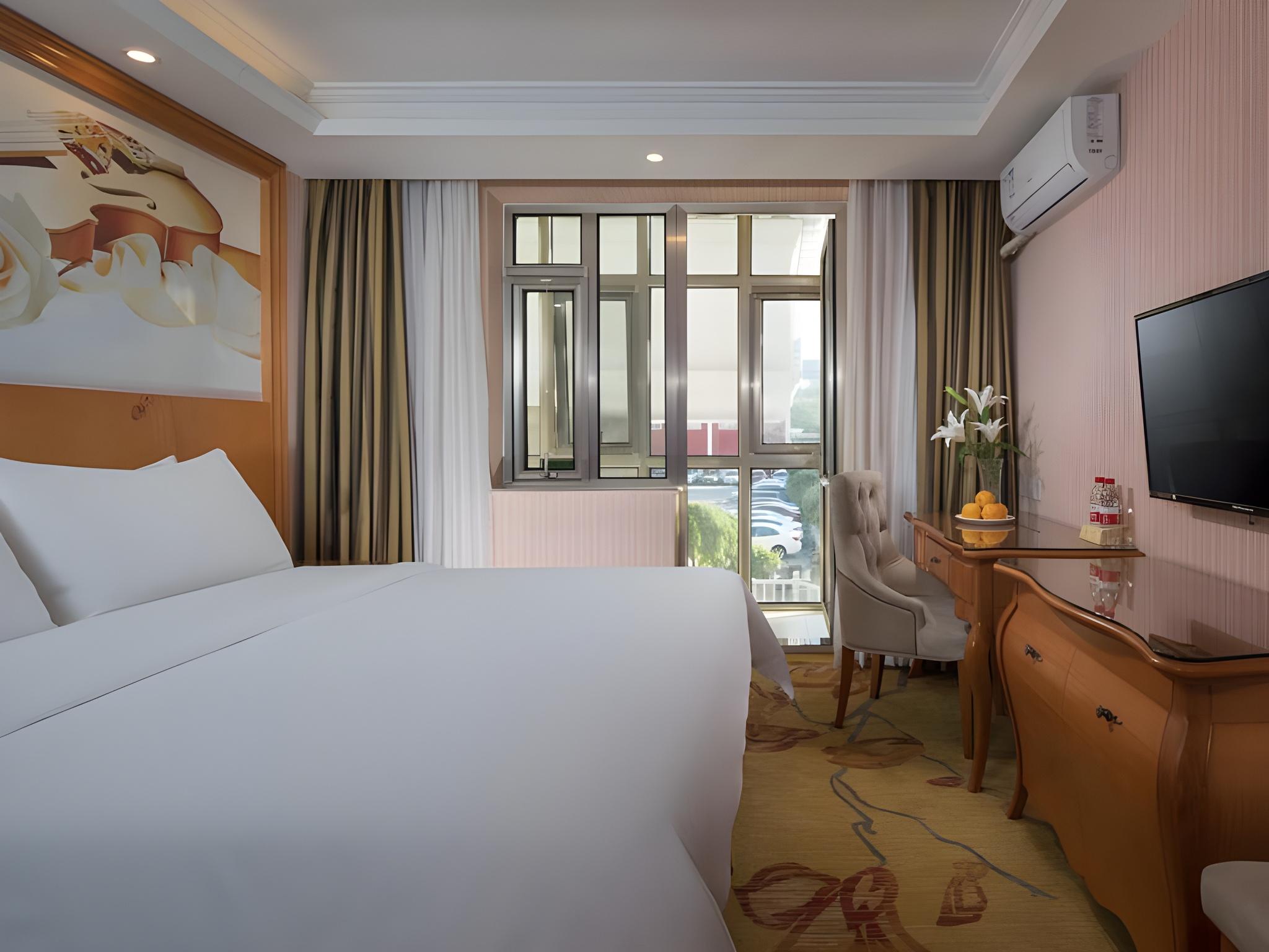 Vienna Hotel (Beijing Wanda West, Bajiao Amusement Park Metro Station) 26/41