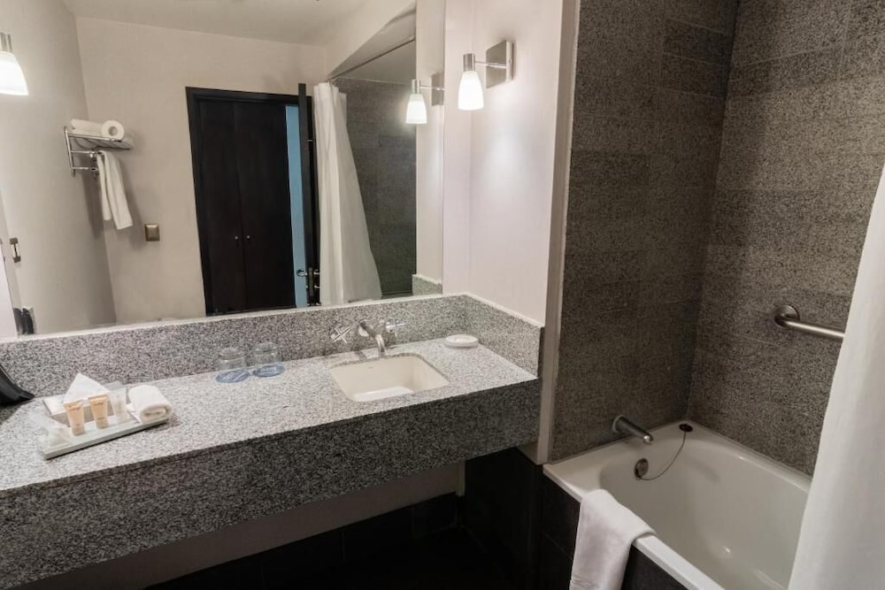 Four Points By Sheraton Los Angeles 44/44