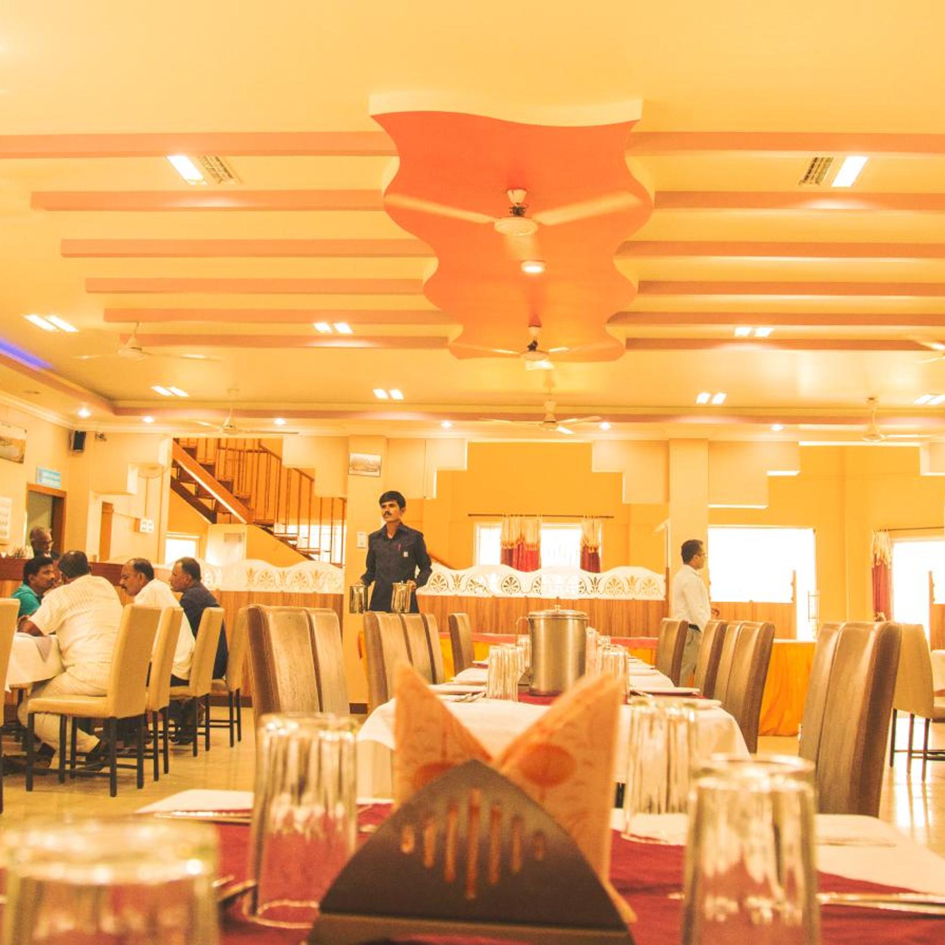 Kstdc Hotel Mayura Chalukya Badami 35/50