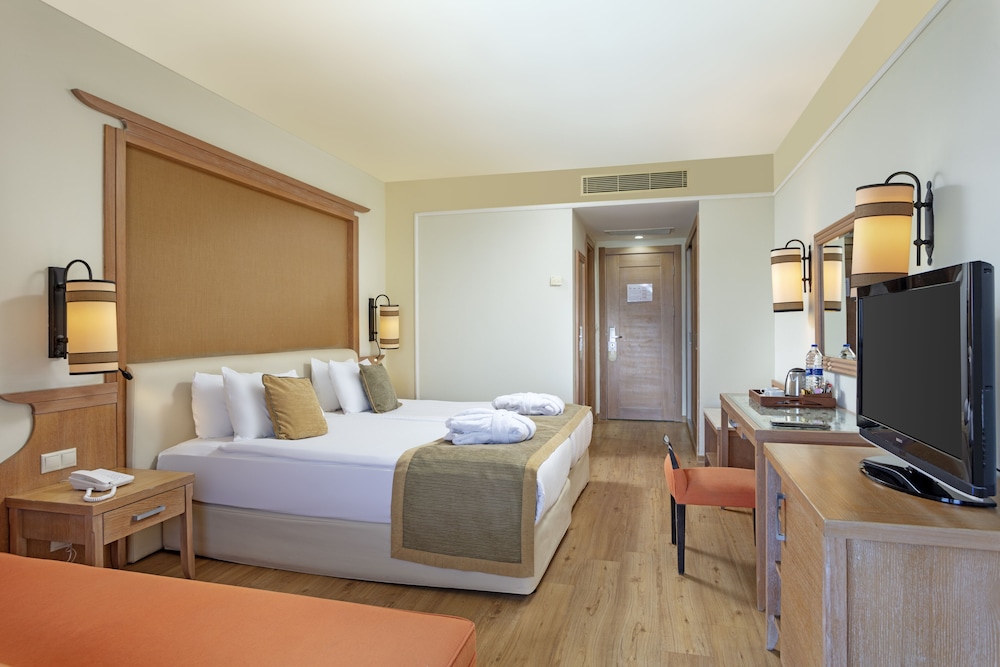Dobedan Side Beach Resort 21/91