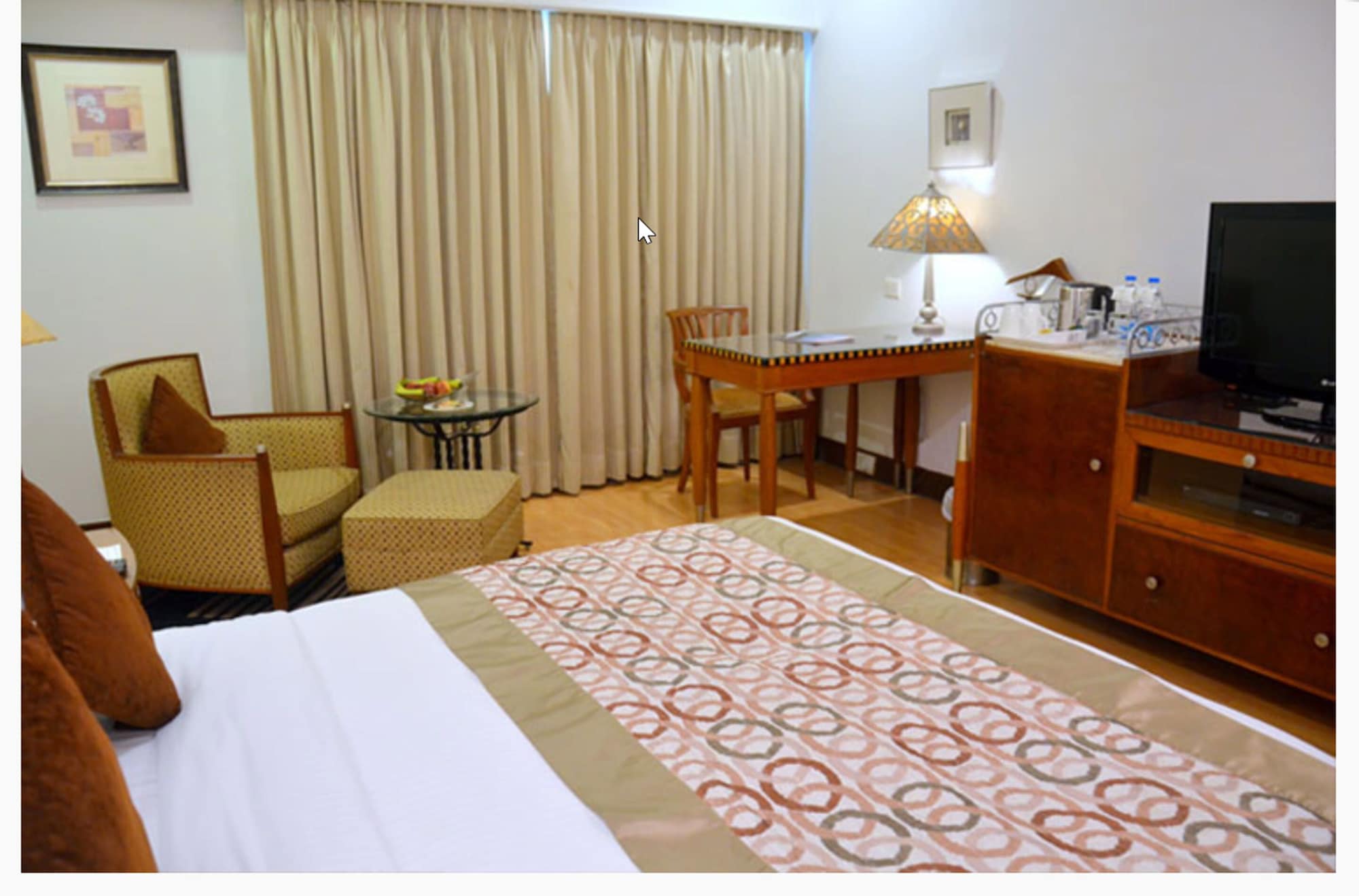 Imperial, Premium, Queen Bed