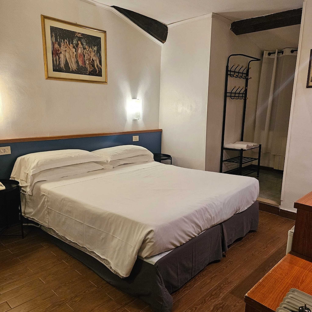 Hotel Julia 18/66