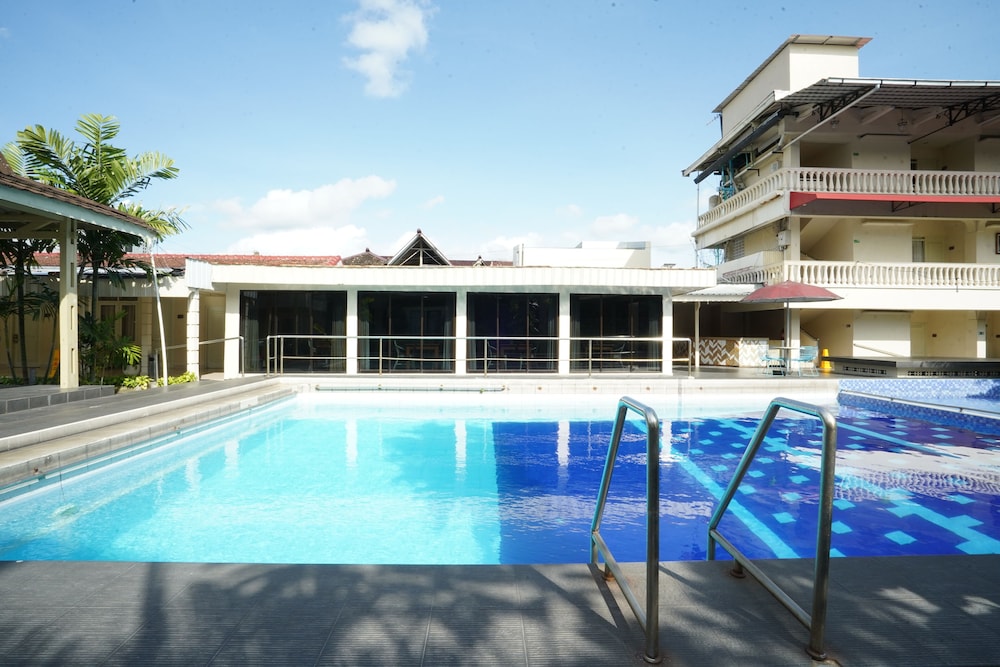 Grand Rosela Yogyakarta Hotel 1/74