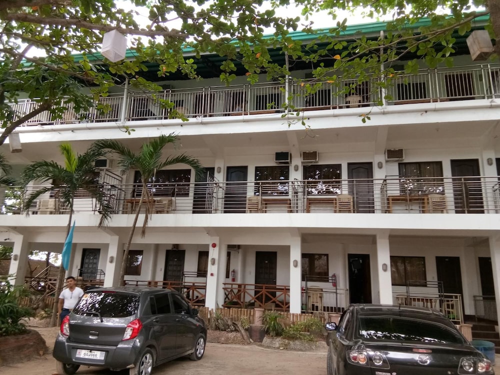 Hk Beach Resort 4/50