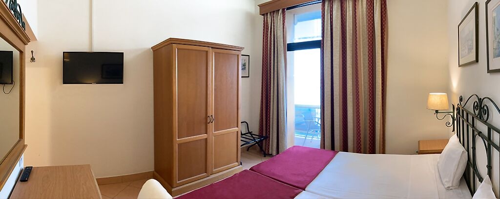 ROOM, TWIN BEDS, SEA VIEW