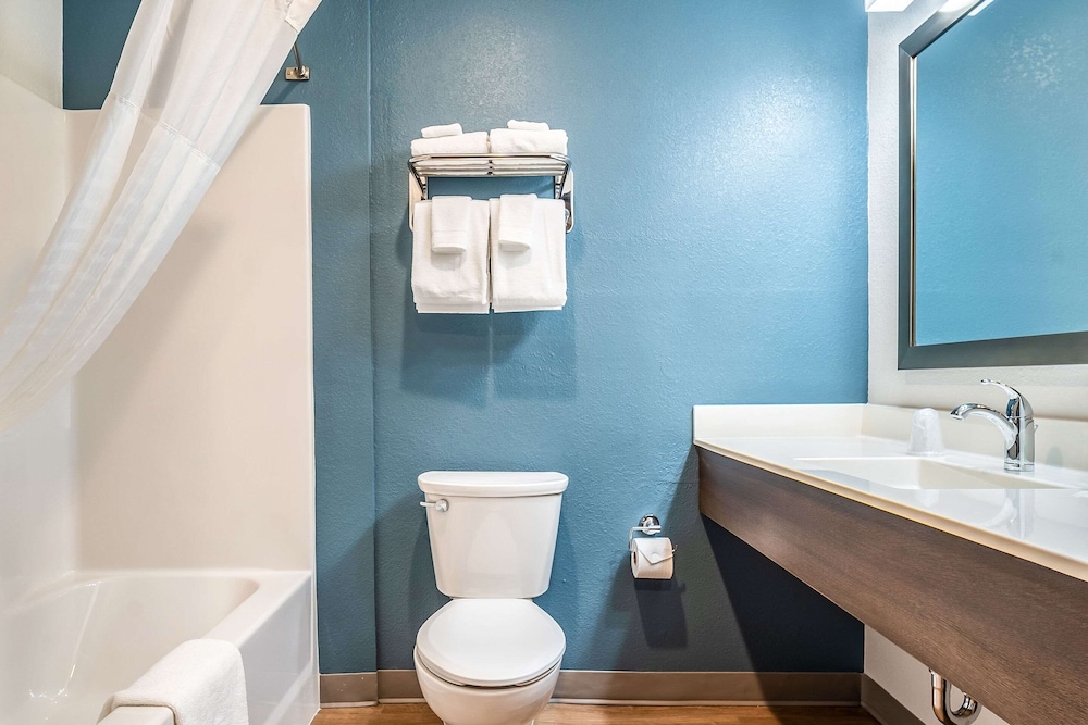 WoodSpring Suites Naples West 46/50