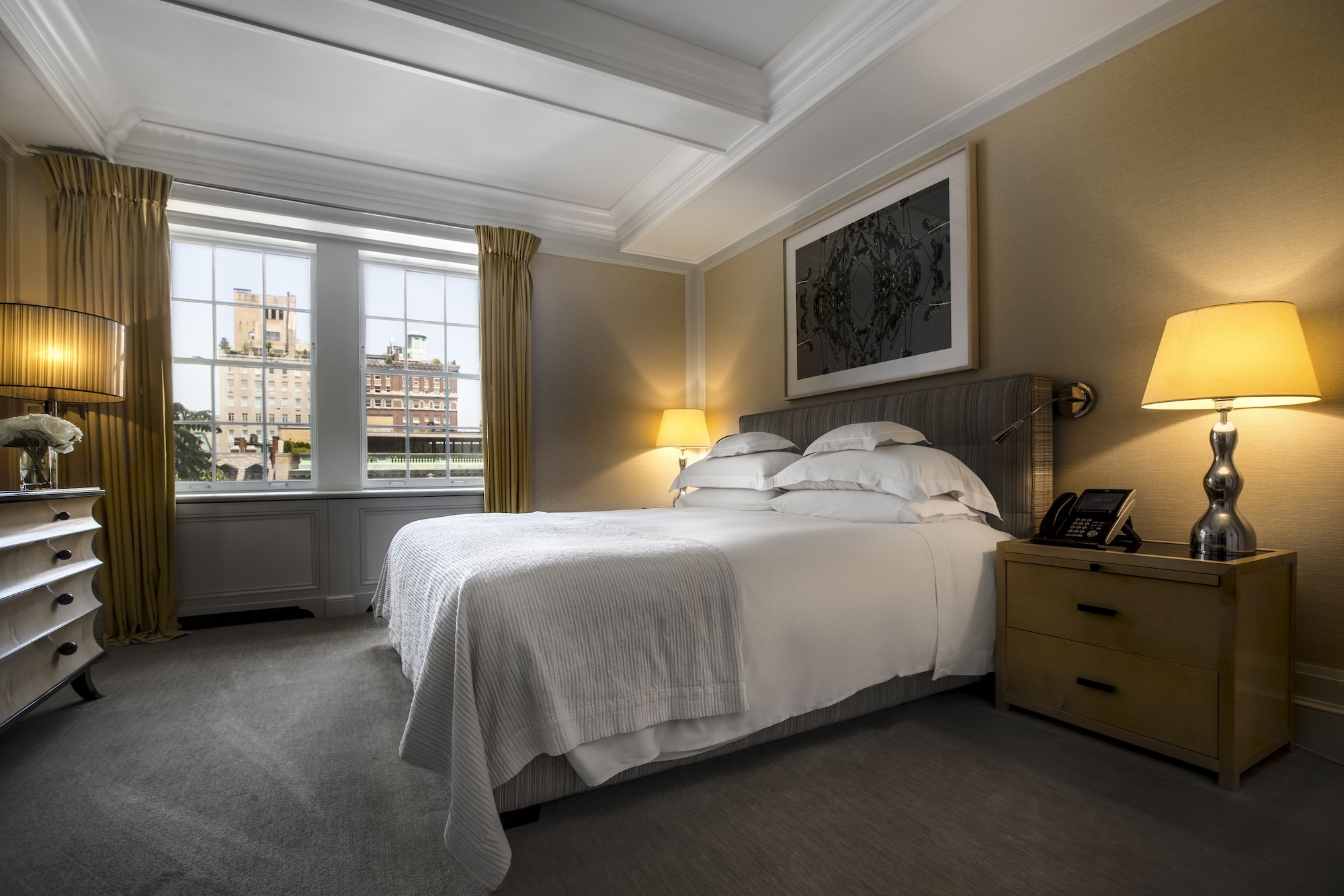 MANHATTAN, SUITE