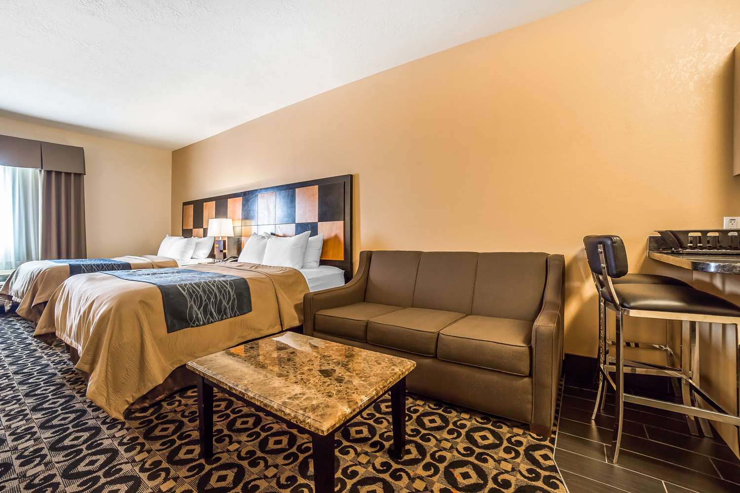 COMFORT INN BALLARD-ROOSEVELT 15/30