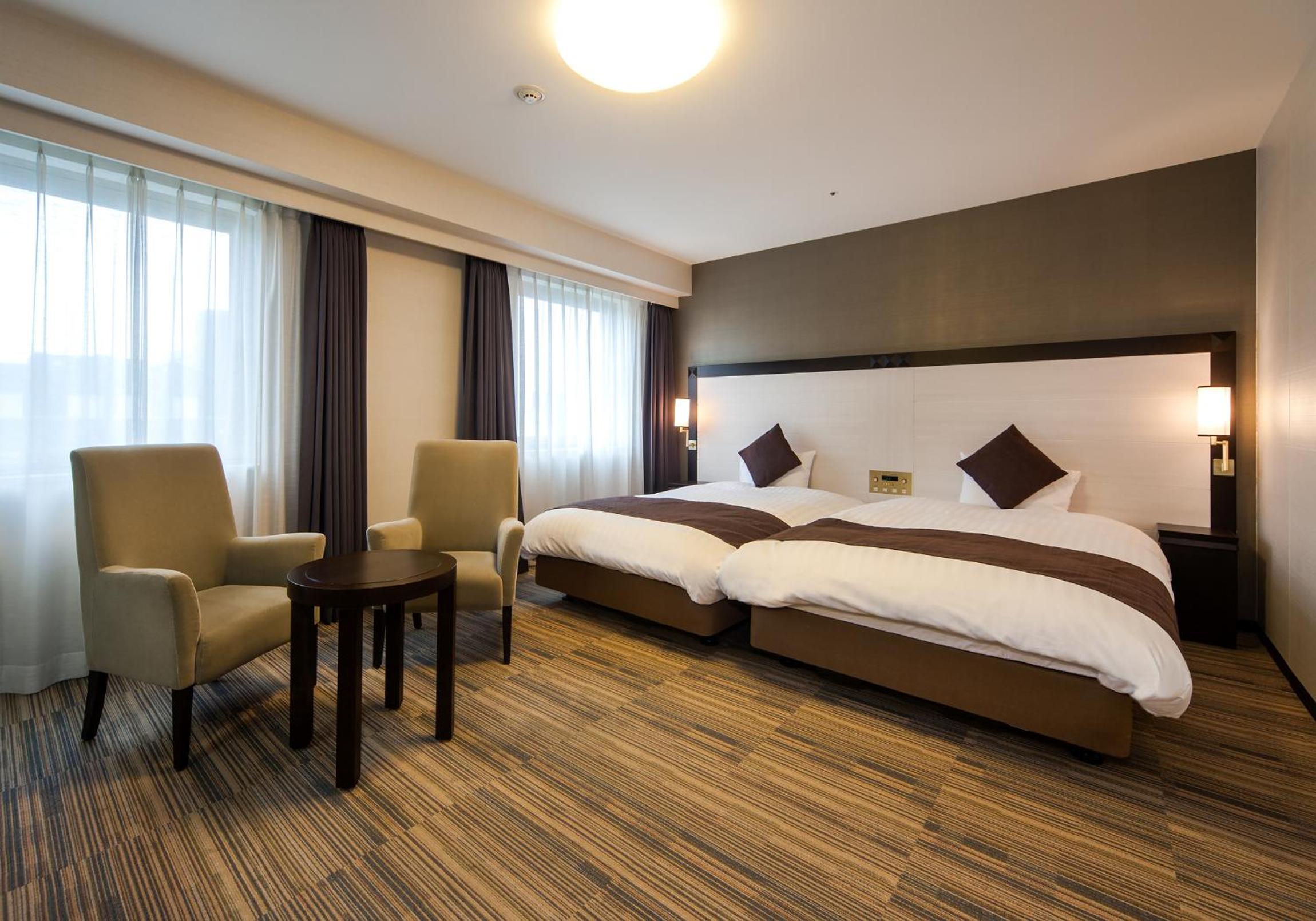 Hollywood, Single, Twin Beds