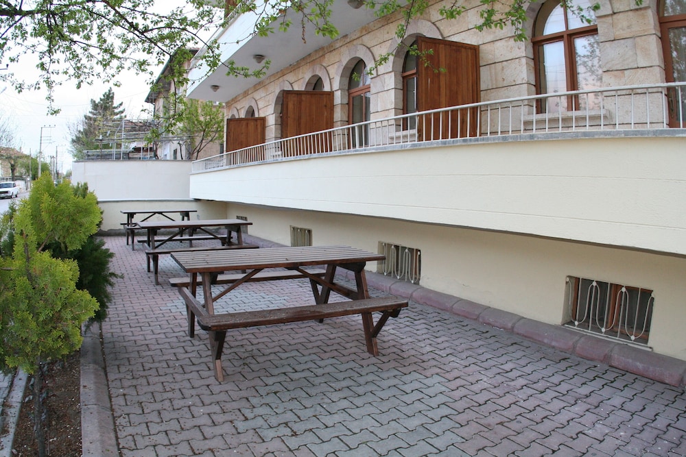 Sena Hotels 6/63