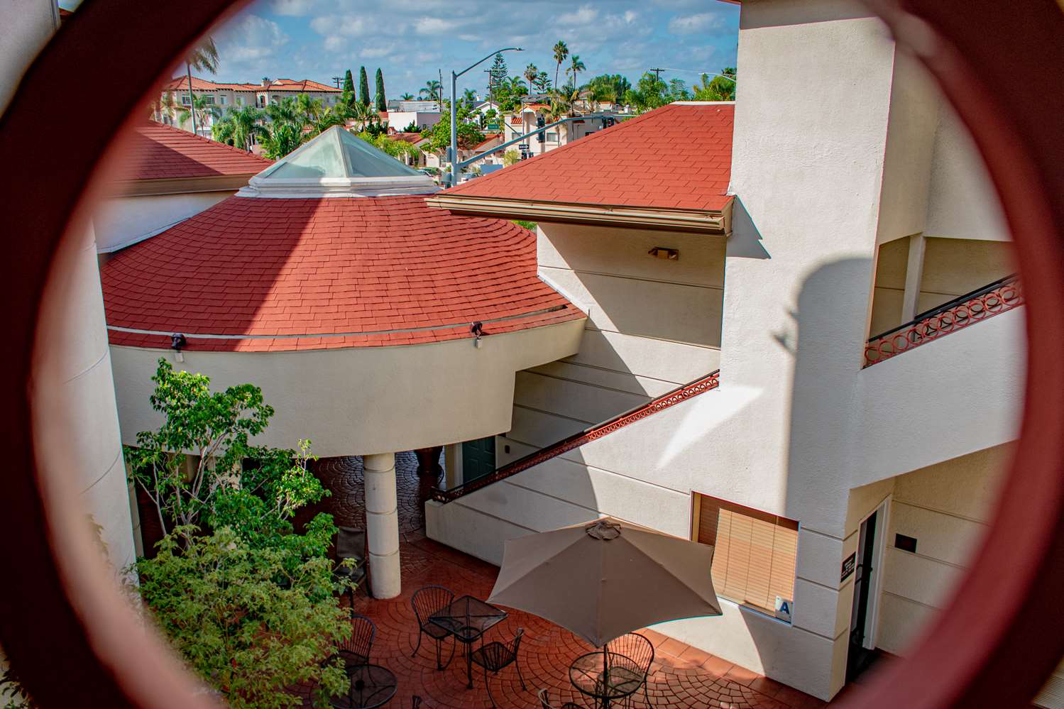 Best Western Plus Suites Hotel Coronado Island 32/36