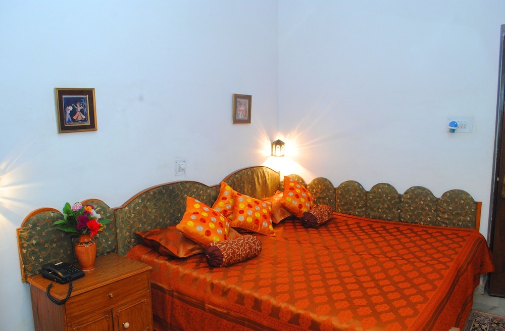 Hotel Harmony 30/50