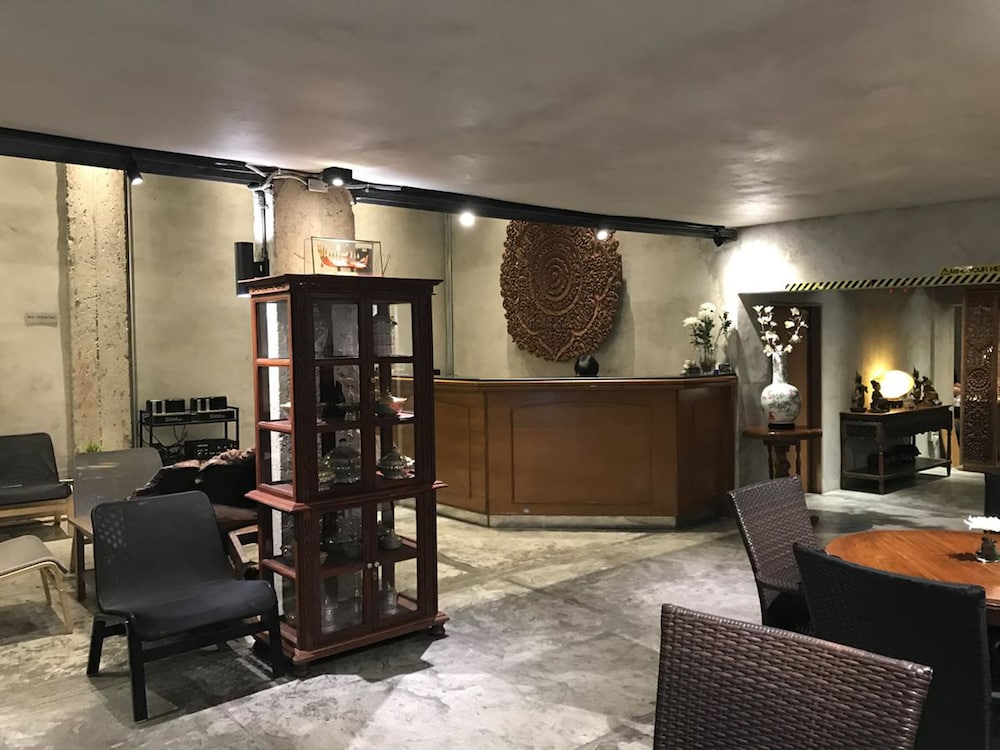 Intown Residence 9/71