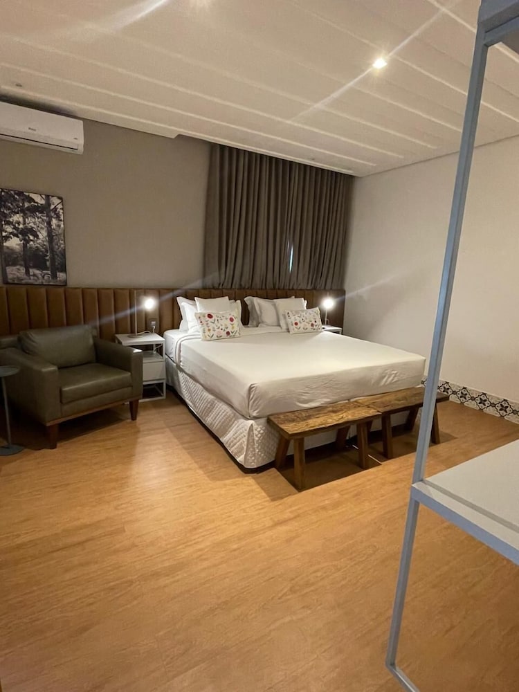 غرفة ديلوكس بسرير كينج، Hotel Estilo de Minas 4/7