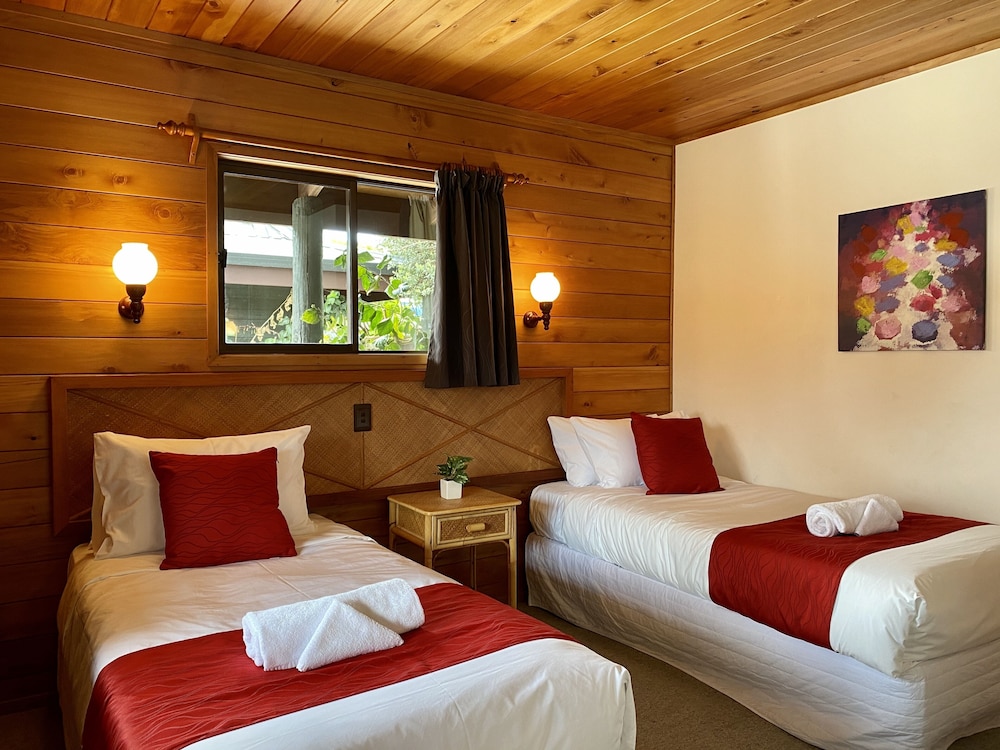 Pacific Harbour Villas(FORMERLY Pacific Harbour Lodge) 16/66