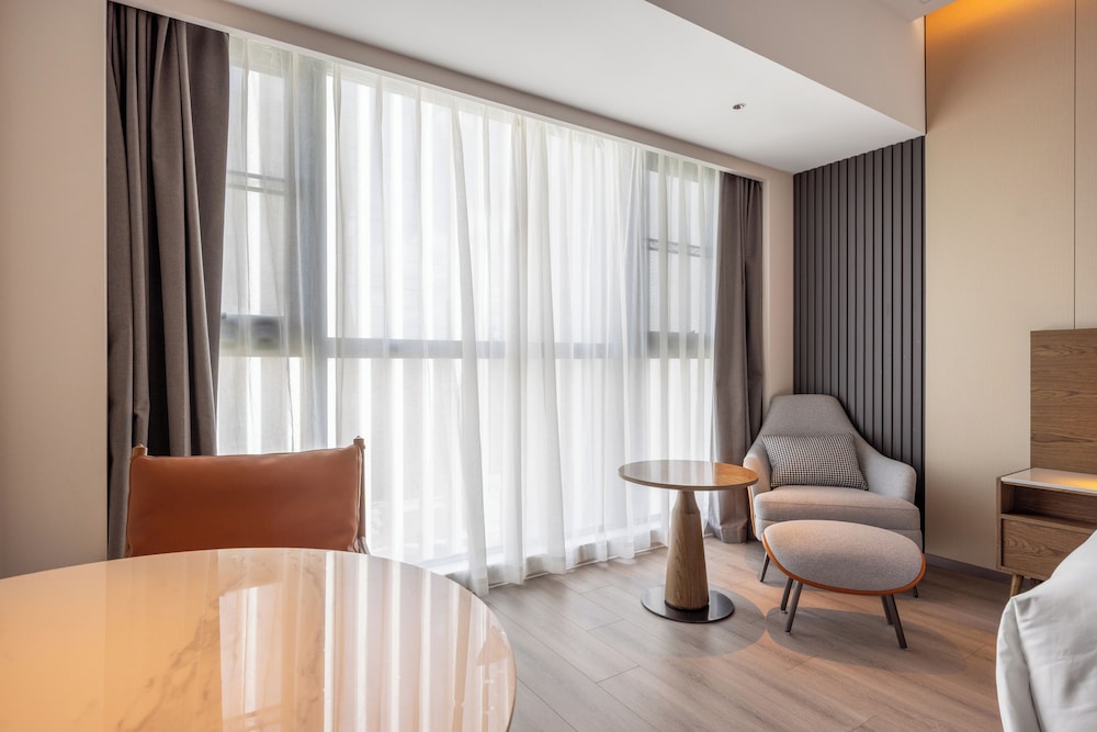 UrCove by Hyatt Nanjing South Railway Station BaiJia Lake 34/50