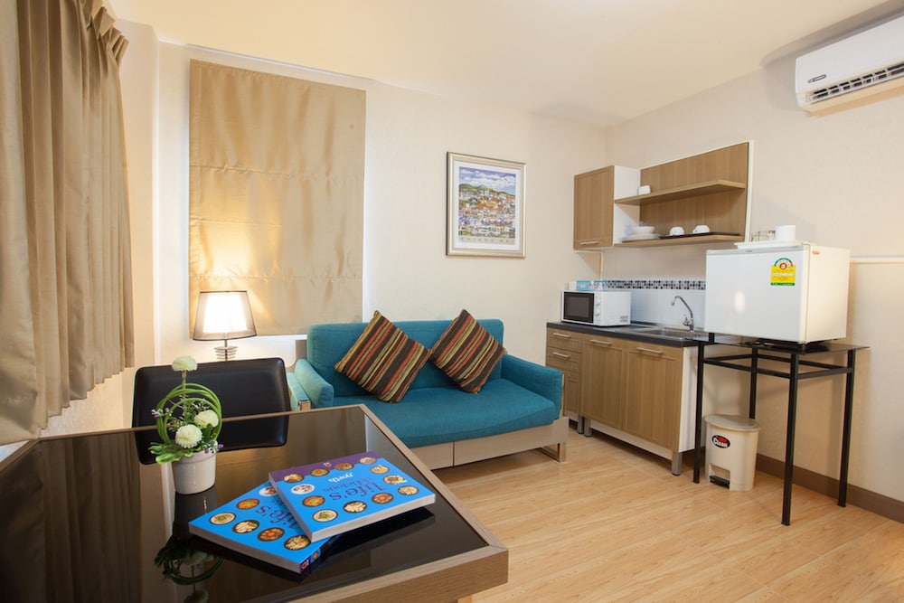 Orawan Suites 18/25