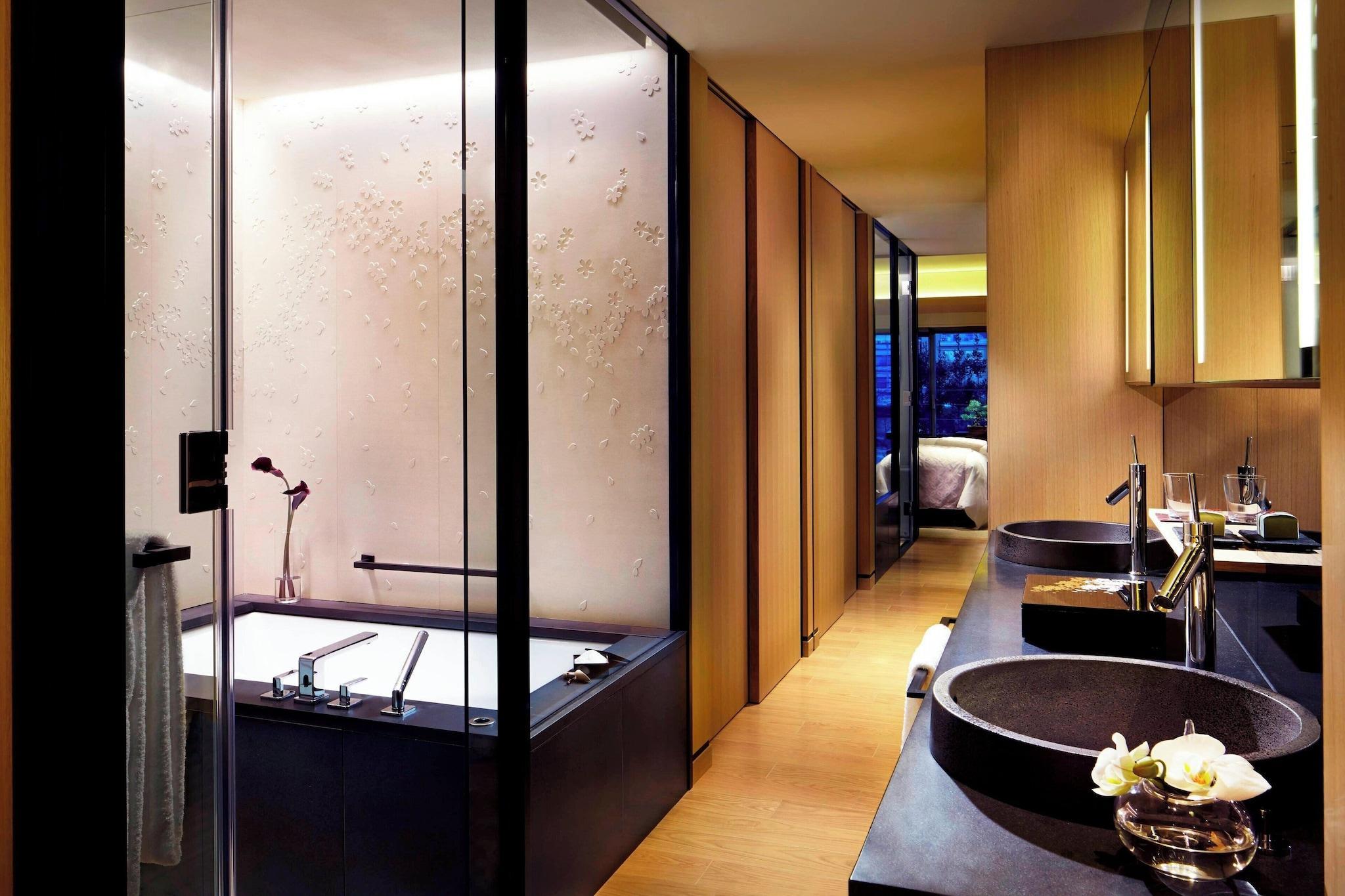 غرفة غراند بسرير مزدوج، The Ritz Carlton Kyoto 2/2
