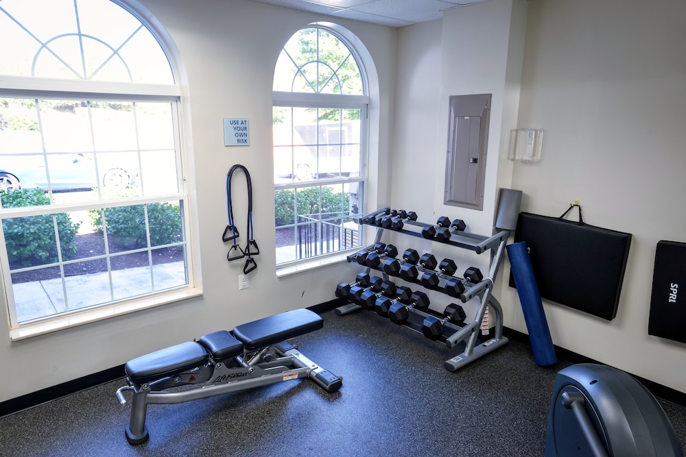 Holiday Inn Express Prince Frederick 34/56