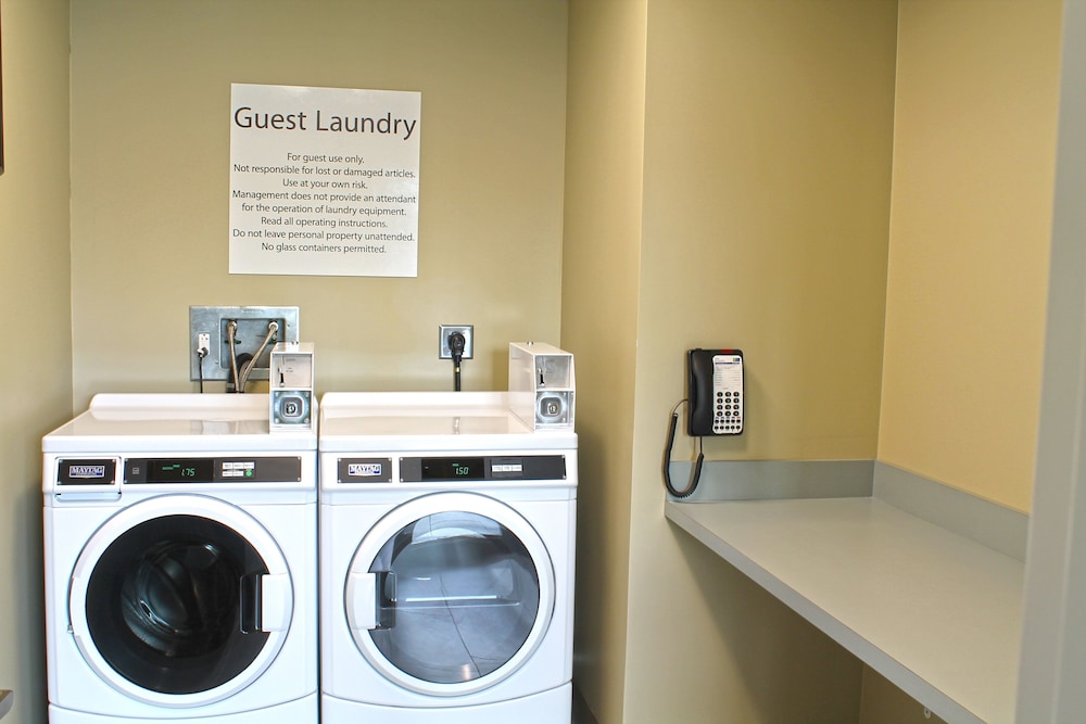 Holiday Inn Express Suites St Louis South I 55 18/52