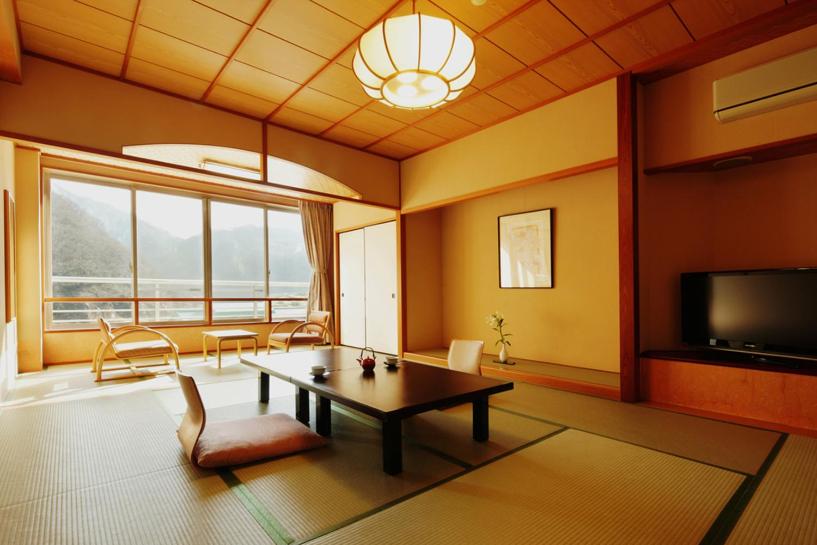 Hotel Kunitomi Suisenkaku 54/58