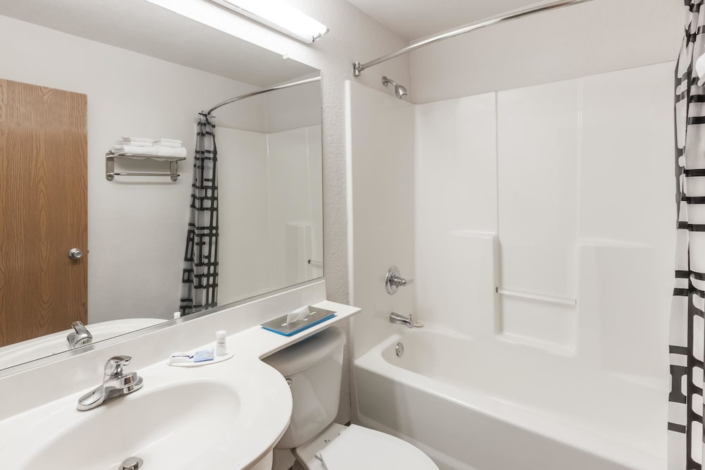 Microtel Inn Ardmore 3/16