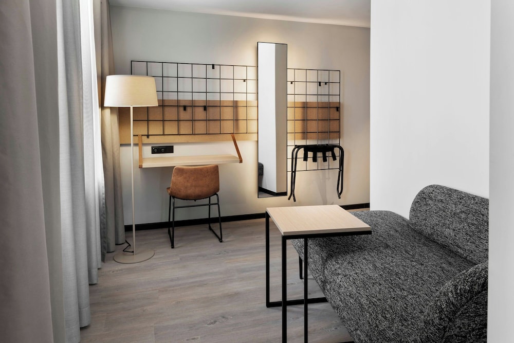 Moxy Alfragide Lisboa 38/58