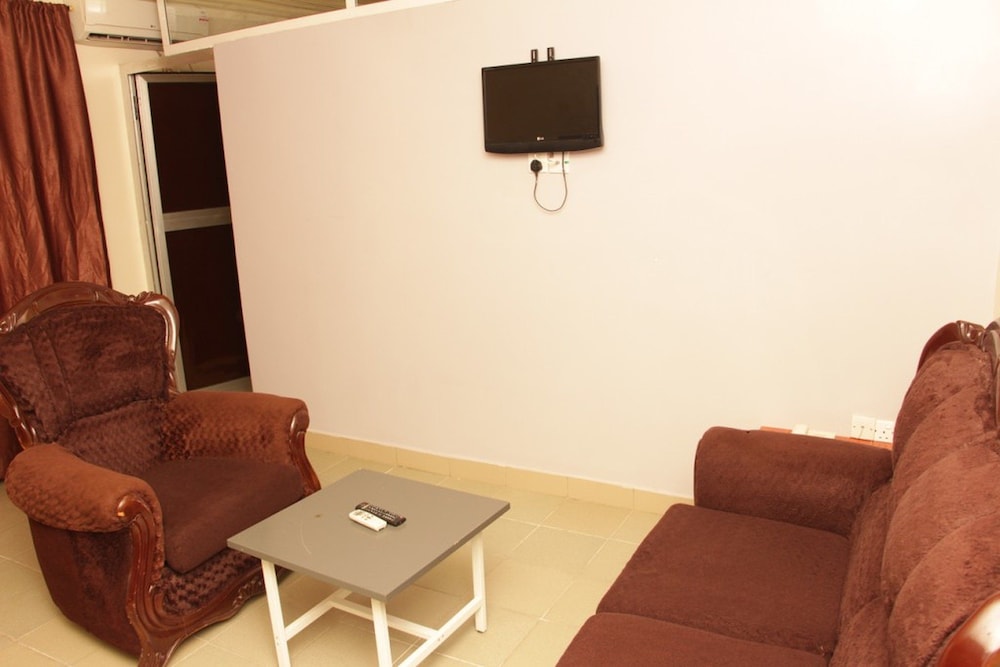 Pedallo Luxury Inn Ltd 10/16