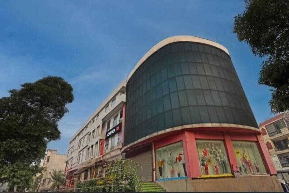 Oyo 421 One Hotel 4/44