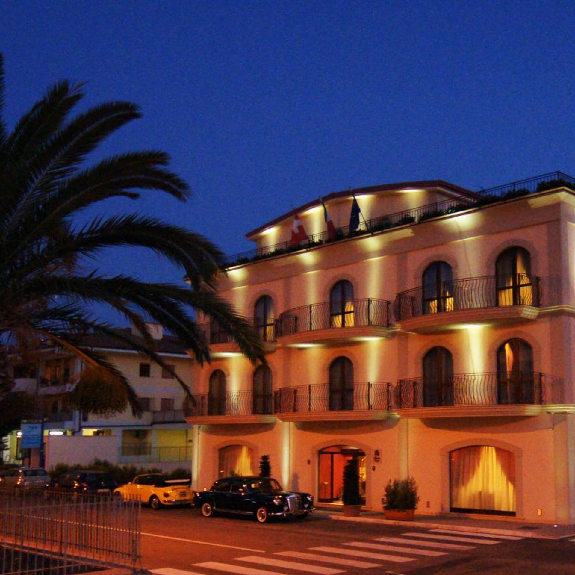 Bram Hotel 1/50