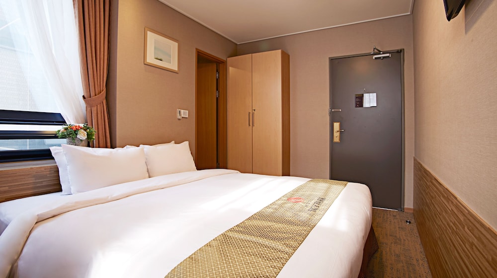Hotel Skypark Myeongdong Iii Seoul 23/62