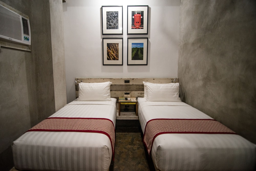 The Bricks Hotel 3/43