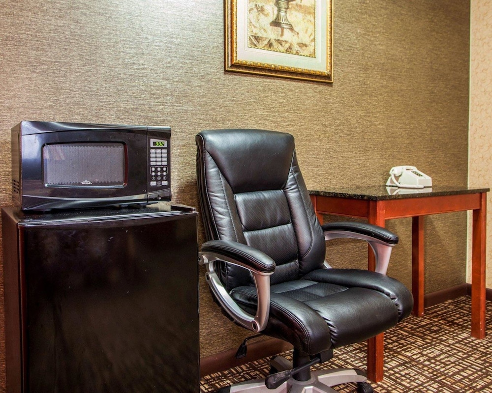Rodeway Inn Paterson 24/28