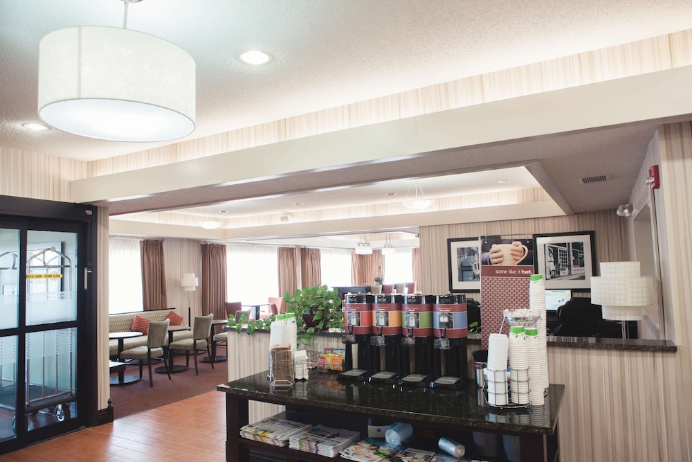 Hampton Inn Bloomington West 39/45