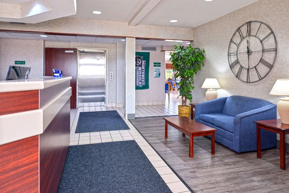 Americas Best Value Inn and Suites Maryville 11/39