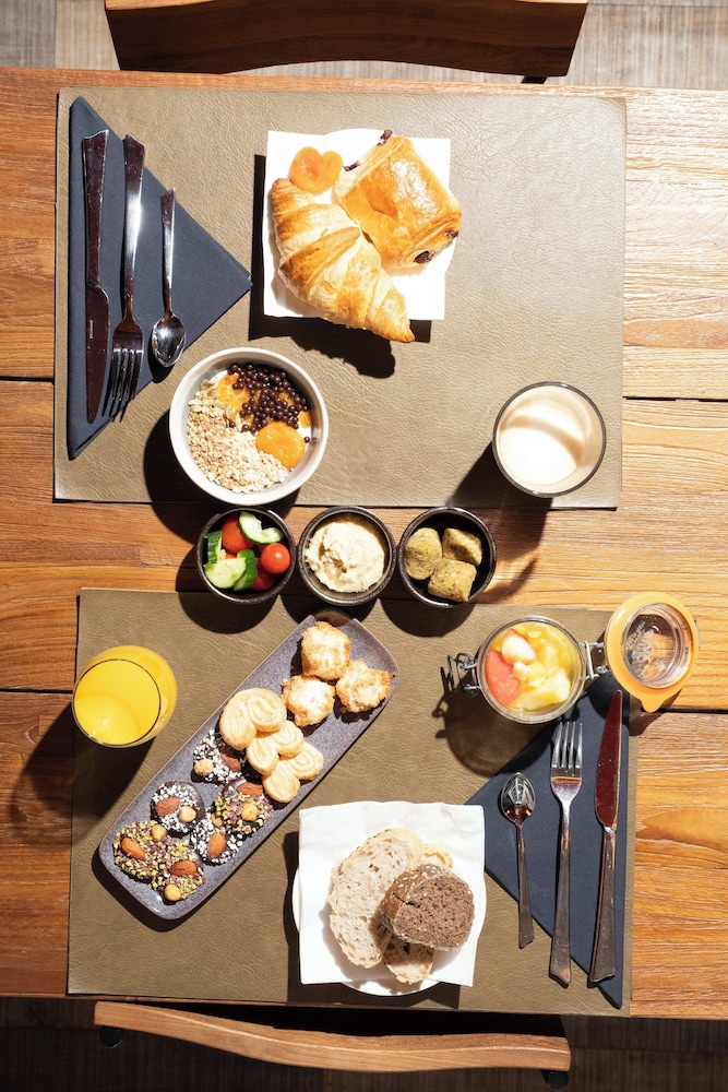 Mercure Paris Levallois Perret 51/63