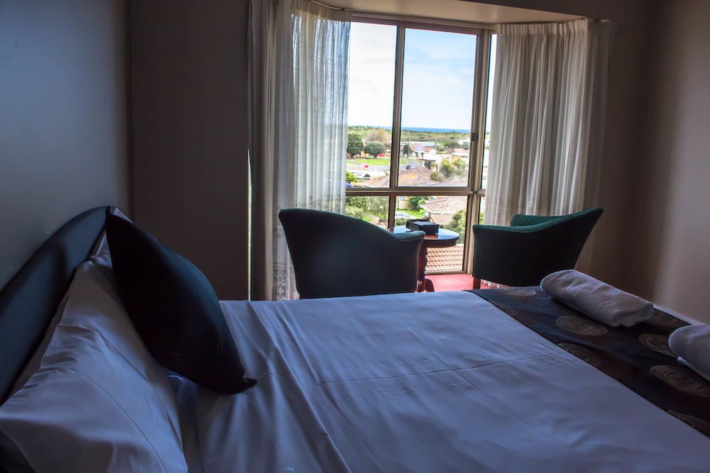 Blue Whale Motor Inn and Apartments 14/55