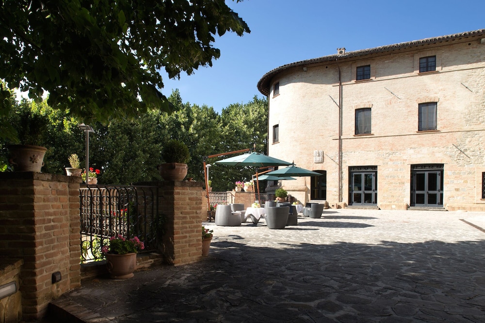 Castello di Baccaresca 72/80