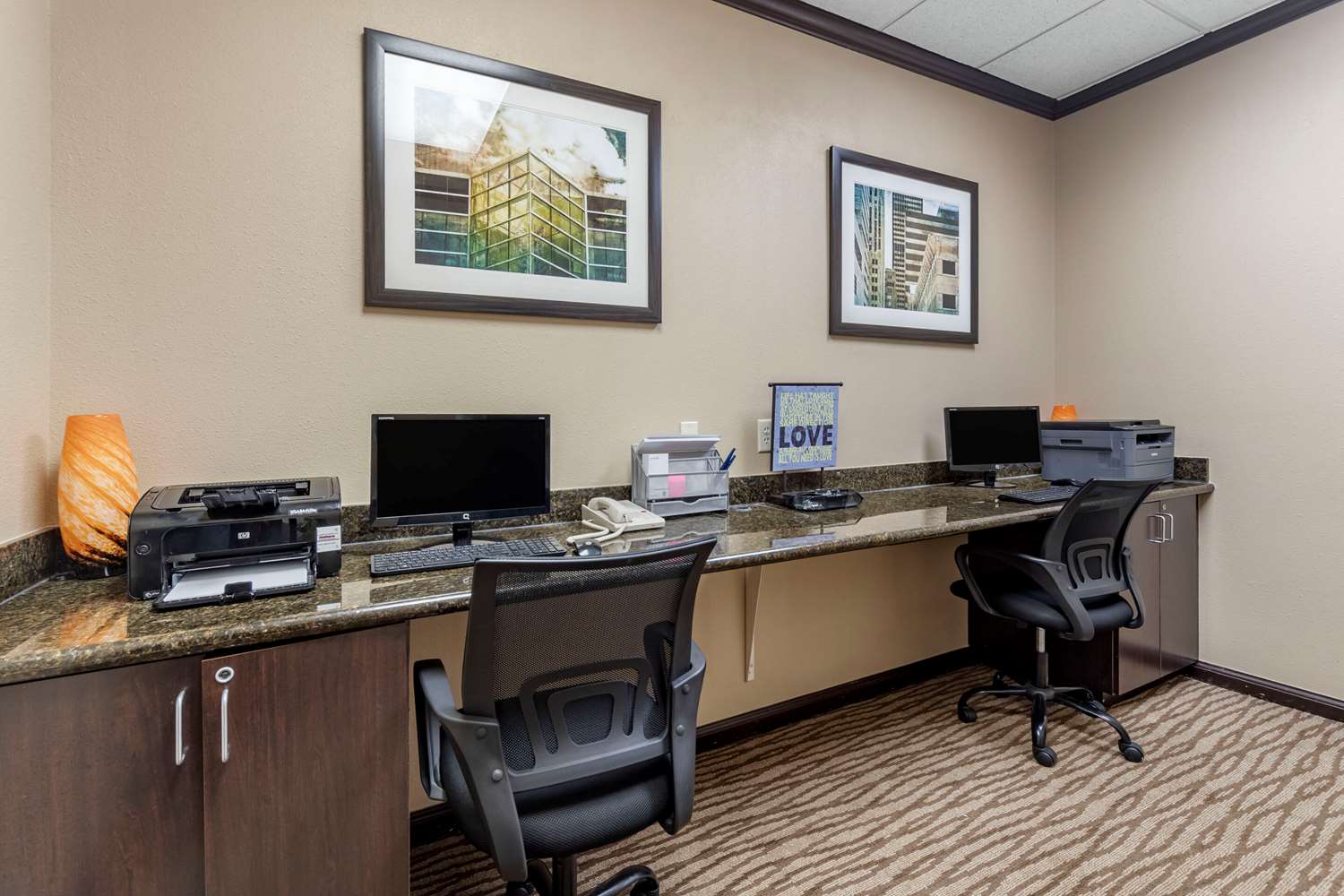Comfort Inn & Suites Oklahoma City West - I-40 10/13