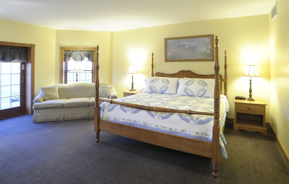 Carlisle Inn Sugarcreek 15/58