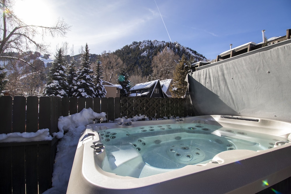 Aspen Mountain Lodge 27/50