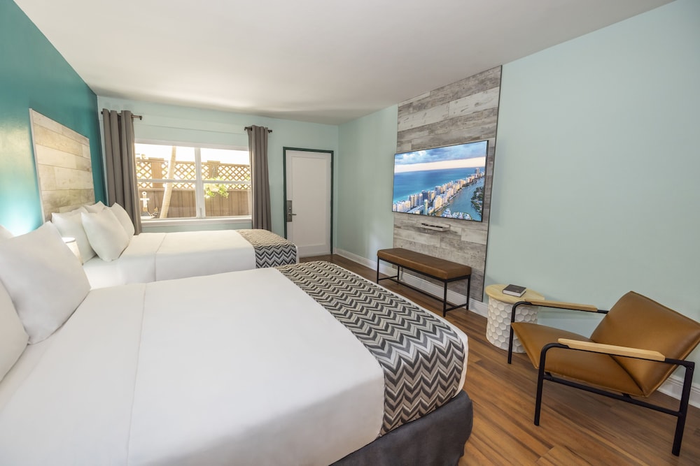 SUITES ON SOUTH BEACH 24/65